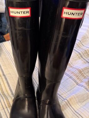 Hunter Black Logo Rubber Rain Boots